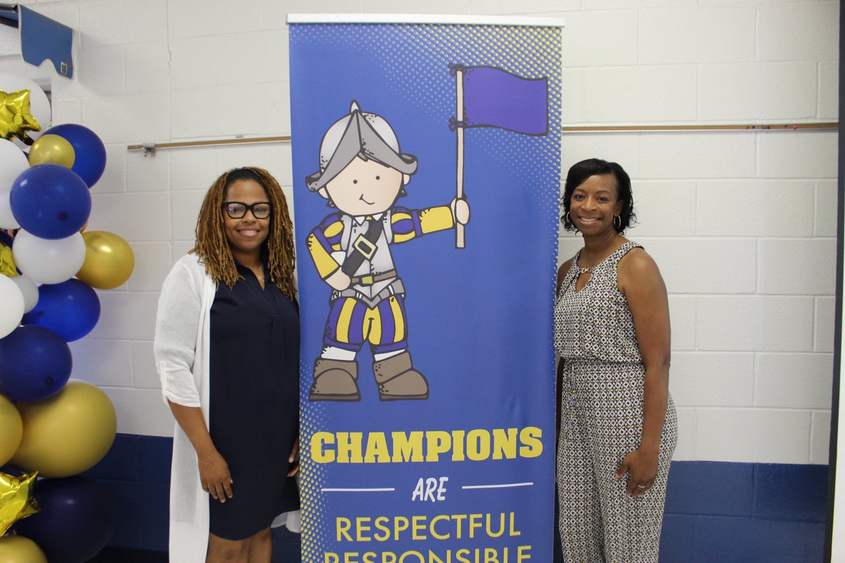 DCSeNews's tweet photo. It was a great day at Chickasaw Elementary School! CES celebrated being named a Mississippi Department of Education Emerging Science of Reading School! #StrongReadersStrongLeaders #TeamDCS #BeTheStandard https://t.co/8oBVfrvgge