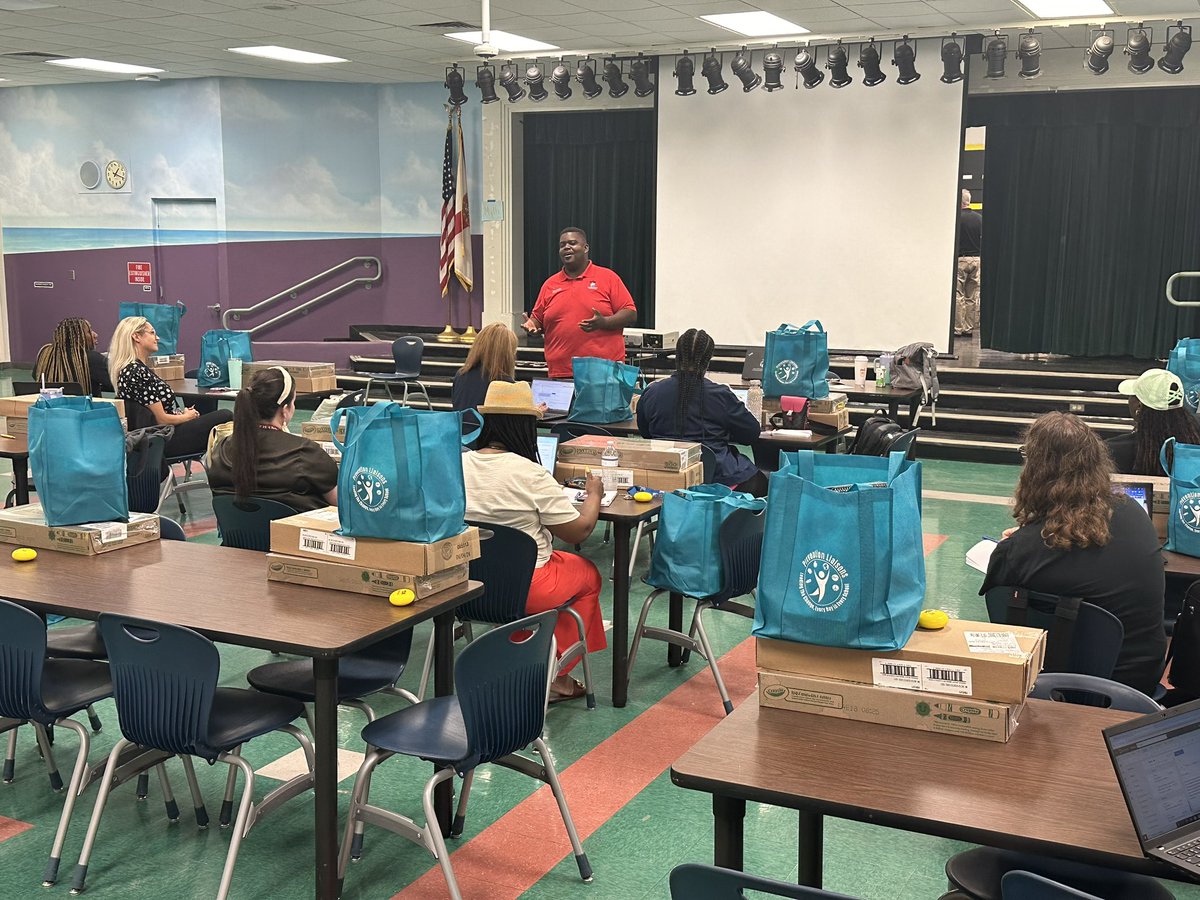 ABurgessEdu's tweet image. Enjoyed sharing the many opportunities for collaboration amongst our programs. These @BCPSPC #PeerCounseling leaders are ready the “Lead the Change” @DiversityBCPS