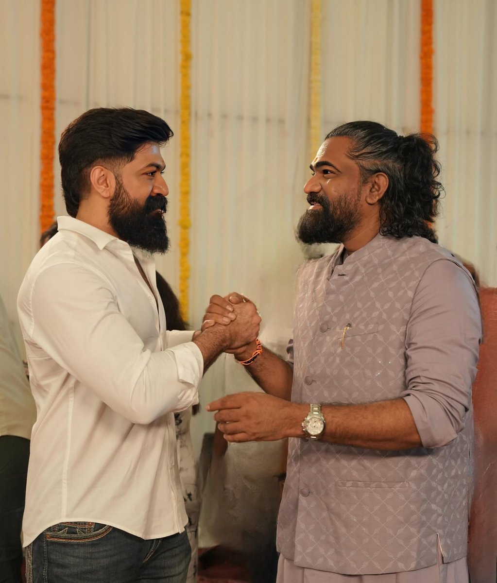 Filming for Toxic initiates on a large-scale set, promising an epic visual experience 🔥

#Toxic Journey Begins 
#ToxicManiaBegins <a href="/TheNameIsYash/">Yash</a> #ToxicTheMovie