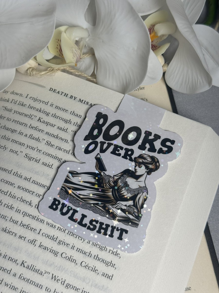 TheBookalorian's tweet photo. #booksoverbullshit #funnybookmark #bookmark https://t.co/D4Z7dNnjUV