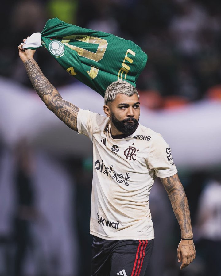 iSempreFlamengo's tweet photo. Nada melhor como o tempo.
O tempo inocenta, o tempo condena.
O tempo é o melhor remédio. 

No fim,
Viva o clube de regatas do Flamengo! https://t.co/mEBAgciOrC