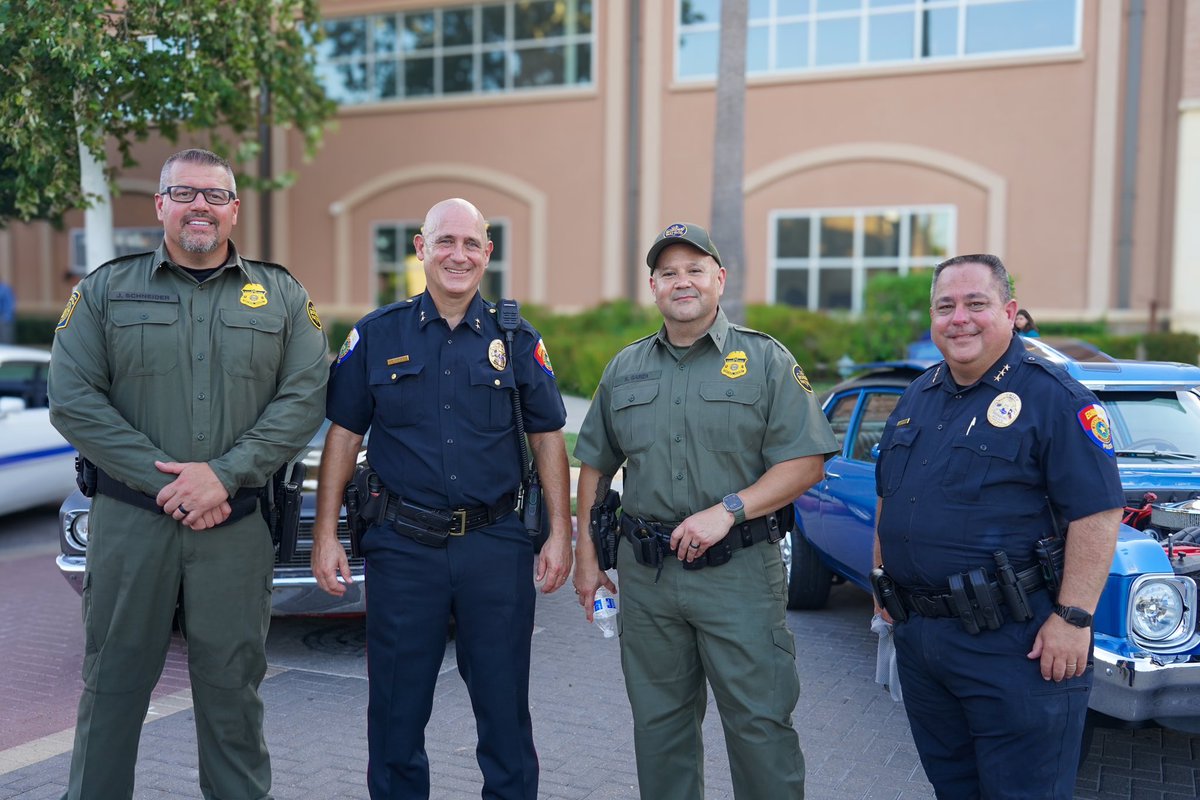 USBPChiefRGV's tweet photo. #BorderSecurity
#LawEnforcement
#SouthTexas
#RioGrandeValley
#956
#Texas
#USA
#BackTheGreen
#100years
#usbpcentennial https://t.co/m7xmHvSxo2