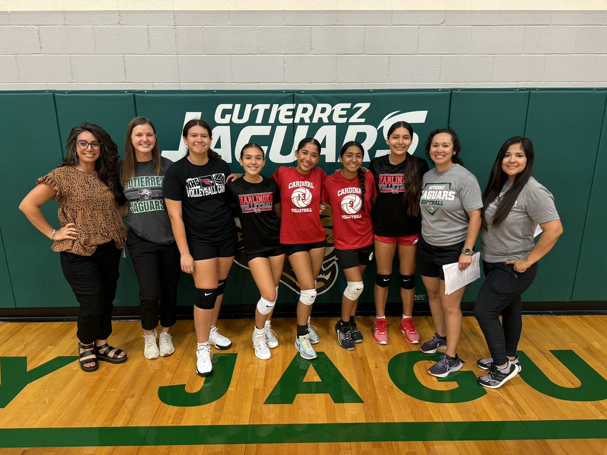 Hosted a little mini coach’s volleyball clinic. Had my Lady Jags alumni come by. :) We are excited and ready for this season! 🏐💚💪 <a href="/PequenoMichele/">Coach Pequeño</a>