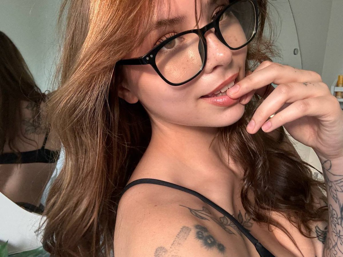 following some people back that comment &amp; repost😚 https://t.co/fmZ7MFxfFd
