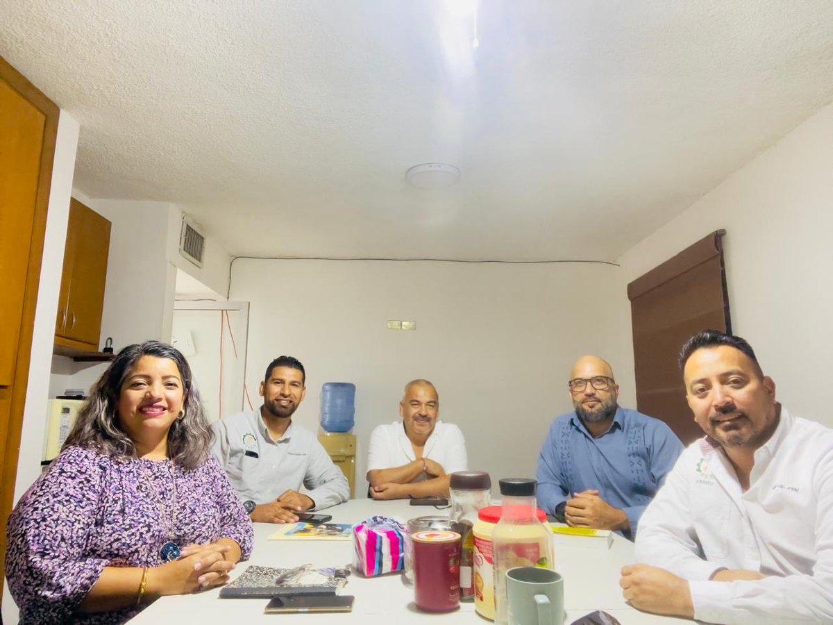 dannyur77's tweet photo. Seguimos trabajando, con el mismo objetivo en mente, creciendo unidos claro ⁦@Davidvalenz69⁩ https://t.co/1tAna6nQAg