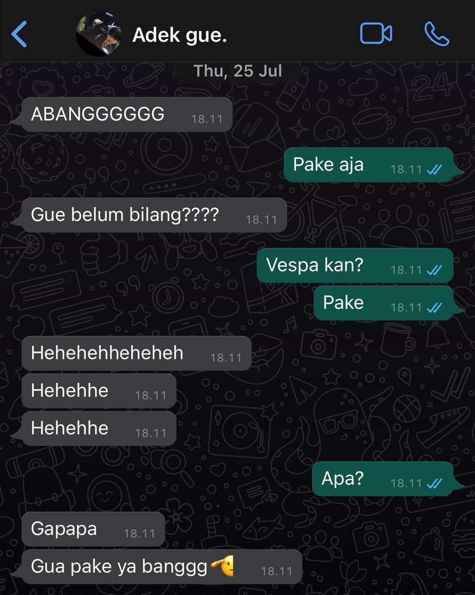 #finchapuniverse ; pinjem vespa bang