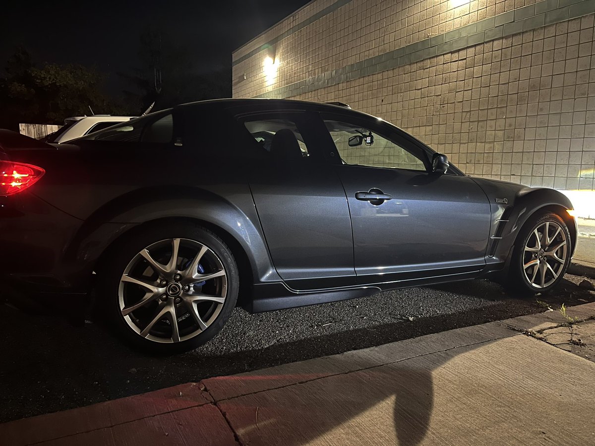 Erishion3's tweet photo. 今日は8の日
#RX8の日 https://t.co/KJ1vjoDl7P