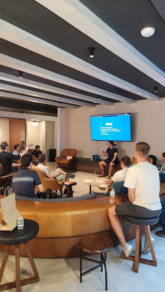 thecmrfrd's tweet image. First Miami Software Internals meetup is a close. Thanks too everyone for coming out.