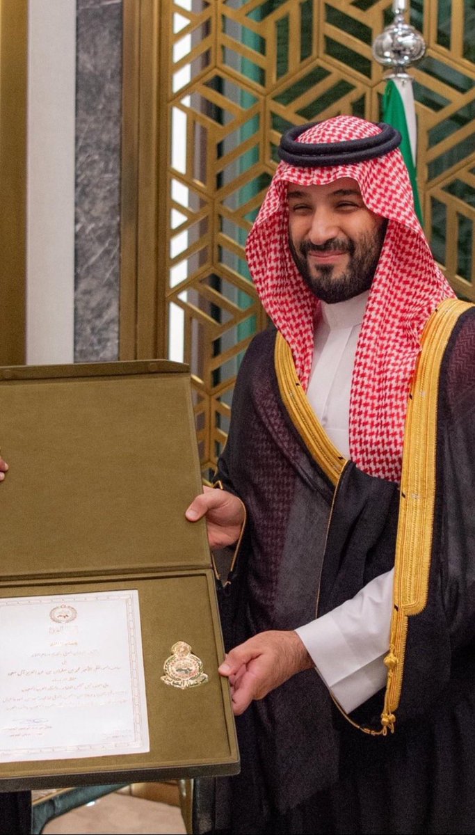 قائدنا ومحقق احلامنا 🤍

#وسام_القائد 
#محمد_بن_سلمان‌