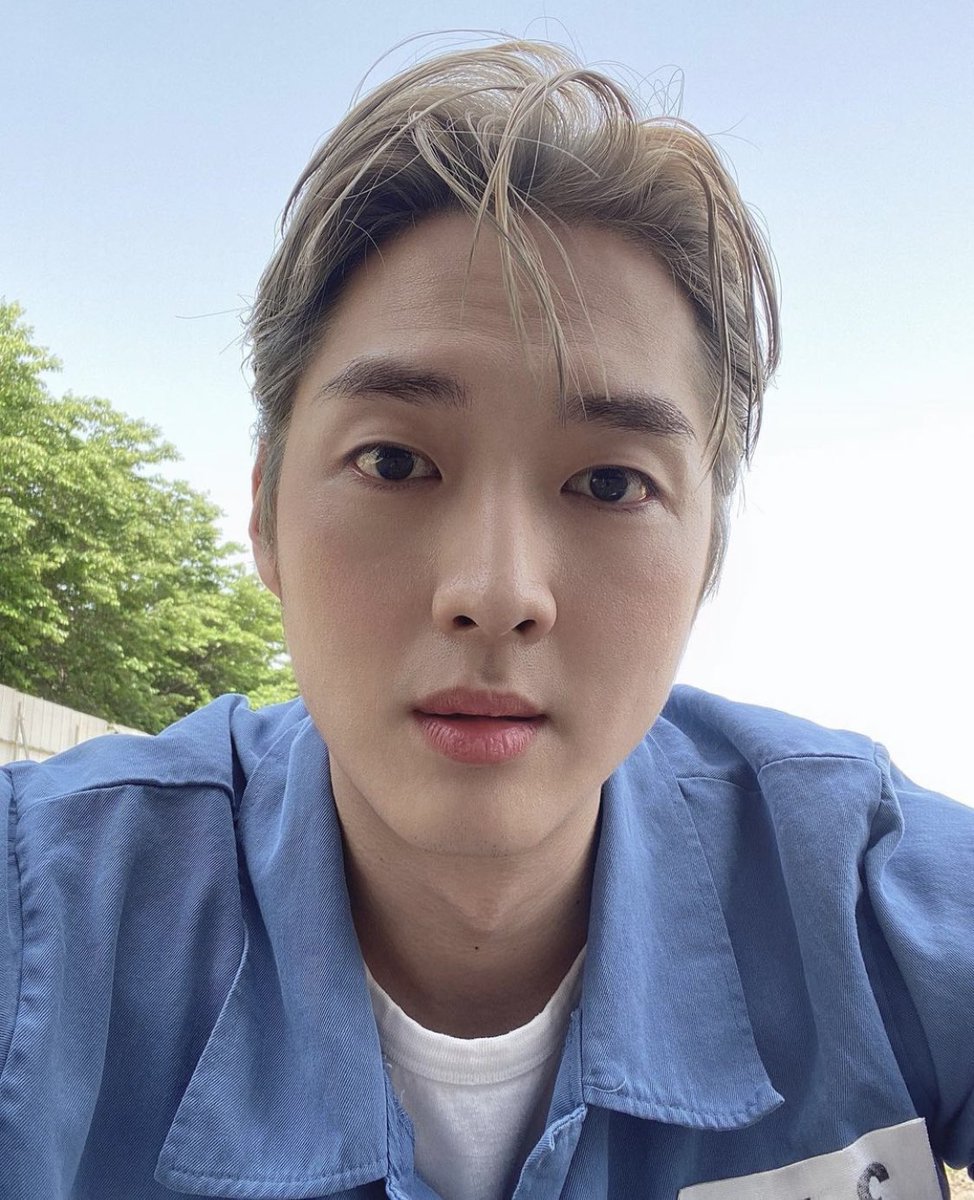 엉덩방아 tweet media