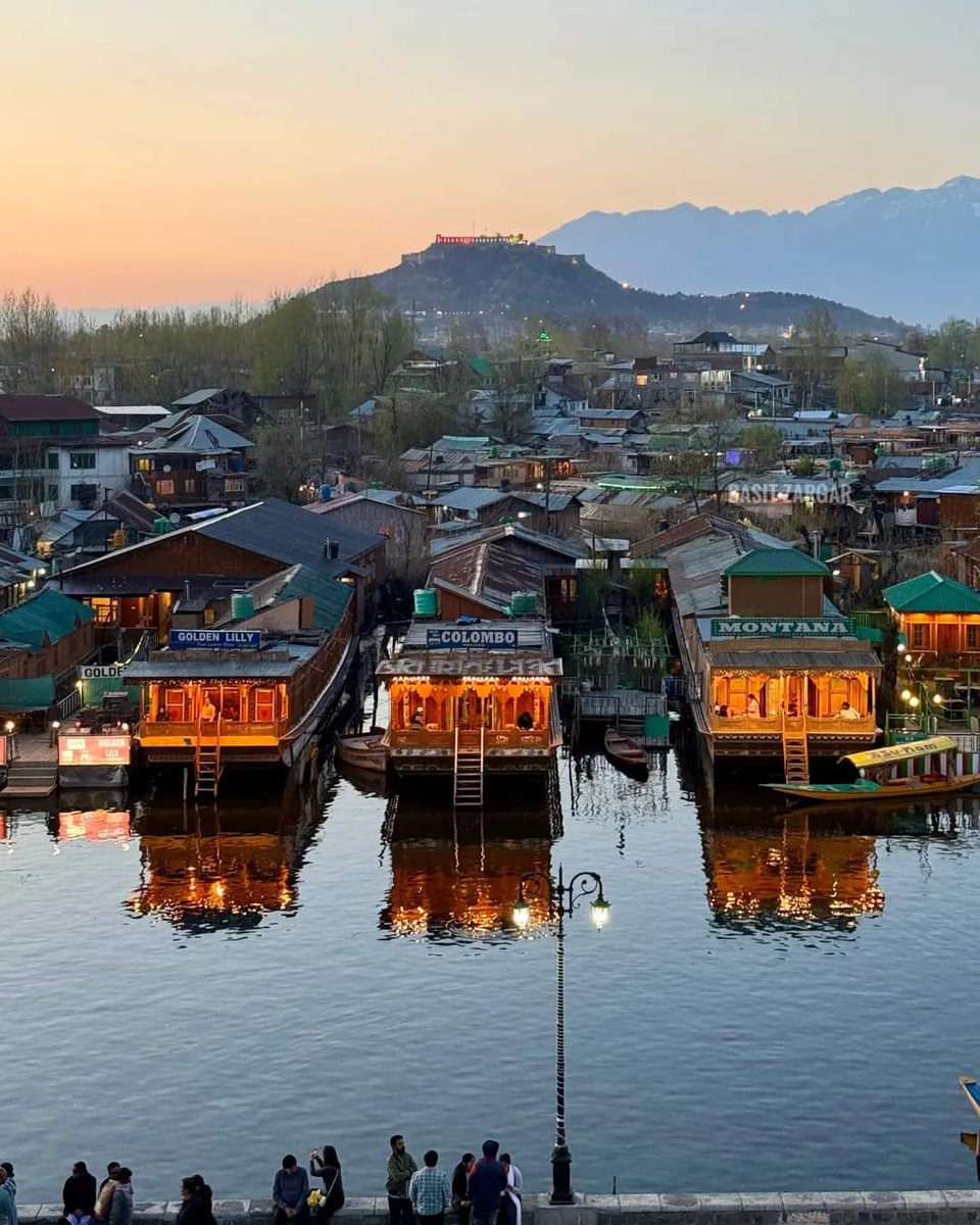 indianexponent_'s tweet photo. Kashmir https://t.co/Xkv7E5VOPg