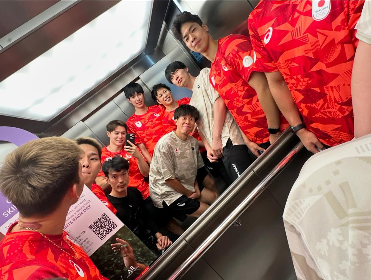rion_hln's tweet photo. Life at the Olympics Paris Athletes' Village: The team was divided into a 2-bed unit or a 4-bed unit. 

- Kentaro: There's a lot of support like food and carbonated water so we are able to recover well
- Tomo: It helps that we can take turn bathing and eat Japanese food
- Miyaken: I share a room with Kai so we spend our time together quietly as former Paris Volley duo
- Ran: The village is fun, like a theme park. It makes me feel like ah, I've come to the Olympics

© https://t.co/BjeGbBxsFq