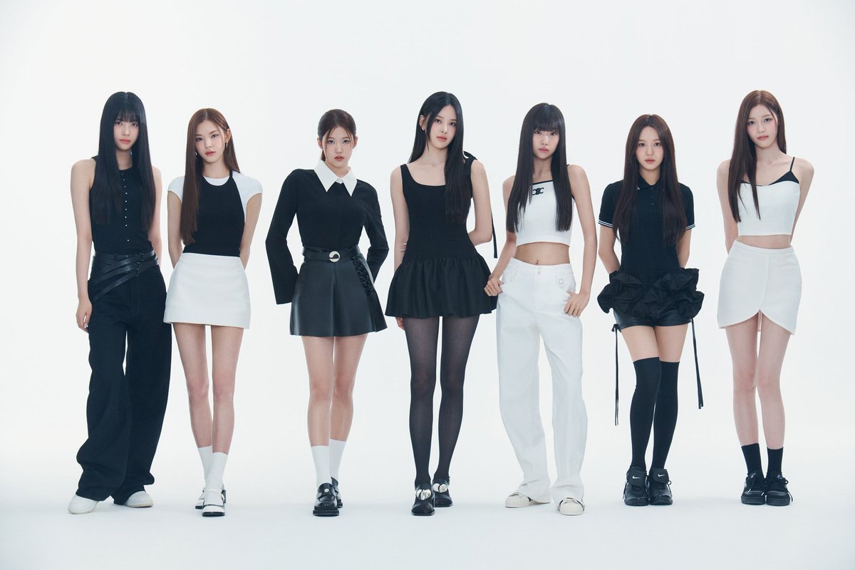 kchartsmaster's tweet photo. izna announces the group’s fan club name ‘naya.’ https://t.co/98gVdyUPd7