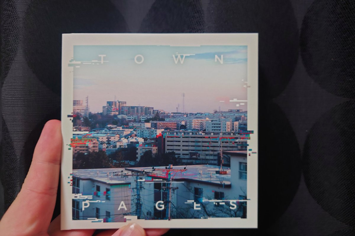 greenpanda4006's tweet photo. サイン付きCD届いた~
サイン中ジャケにしてもらって正解だったかも
#townpages #棕櫚 https://t.co/kfDf6JxO1Q