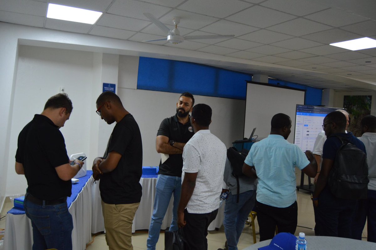 mukhtarsalim80's tweet image. Last Saturday, I attended the Ruijuie - Simplifi Tech Day at Hotel Sapphire, hosted by Simplifi Networks. It was an exceptional event filled with innovation, learning, and networking, featuring advanced technology demos and insightful workshops.

#geekslife #simplifitechday