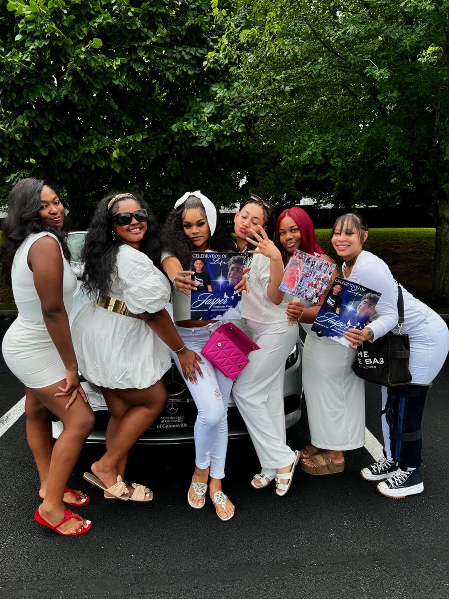 islandbliss_'s tweet image. #E4J 💙🫶🏽