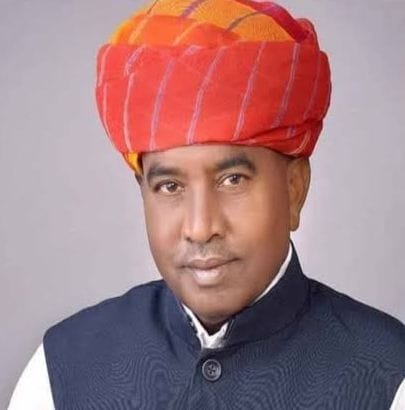 दुःखद खबर!

राजस्थान विधान सभा के साथी रहे विधायक अमृतजी मीणा आज हमारे बीच नही रहे। इस दुख भरी घड़ी में हम प्रकृति से प्रार्थना करते हैं कि दिवंगत आत्मा को शन्ति दे। कुदरत उनके परिवार दुख सहन करने की शक्ति प्रदान करें।