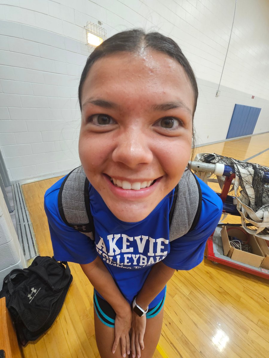 Lakeview_vb's tweet photo. Comin' right at ya, it's @ebrandt54 celebrating her last high school birthday! Hope it's a great day and we're excited to get in the gym Monday with you!!  #lakeviewvikes #noregrets https://t.co/5qKO71kfbj