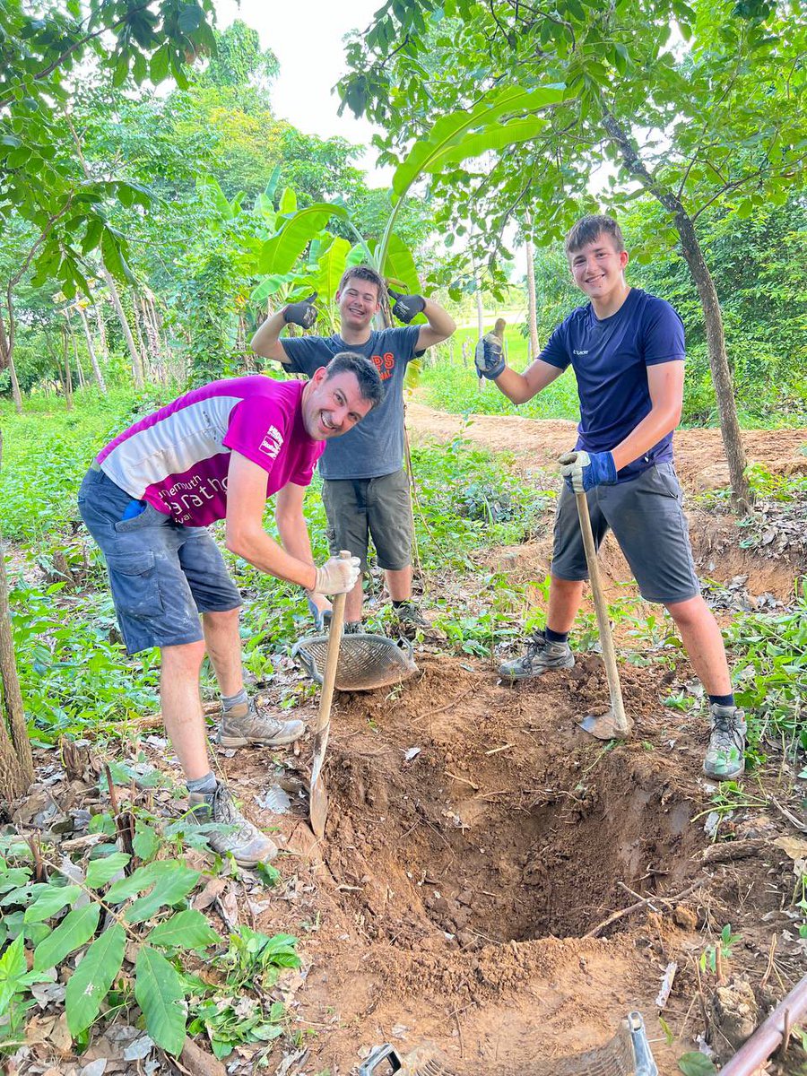 CampCambodia's tweet photo. Student #TeamLea 
#Campseffect 
#Dosomethingamazing
@CampsInt https://t.co/FjBPaMnSYq