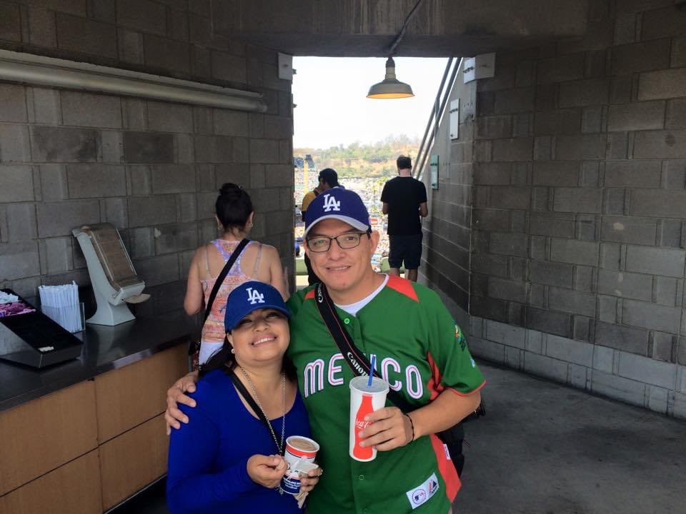 alexkanno's tweet photo. Saludos desde la bella Iztapalapa, CDMX, saluden por favor a mi futura esposa, Rebeca Peña, nos casamos el viernes!!! Muy fans de su trabajo, Don Memo y Don Ernesto.
#DodgersFans
#MLBXESPN
#MLBporESPN https://t.co/gMXv3l2AHw