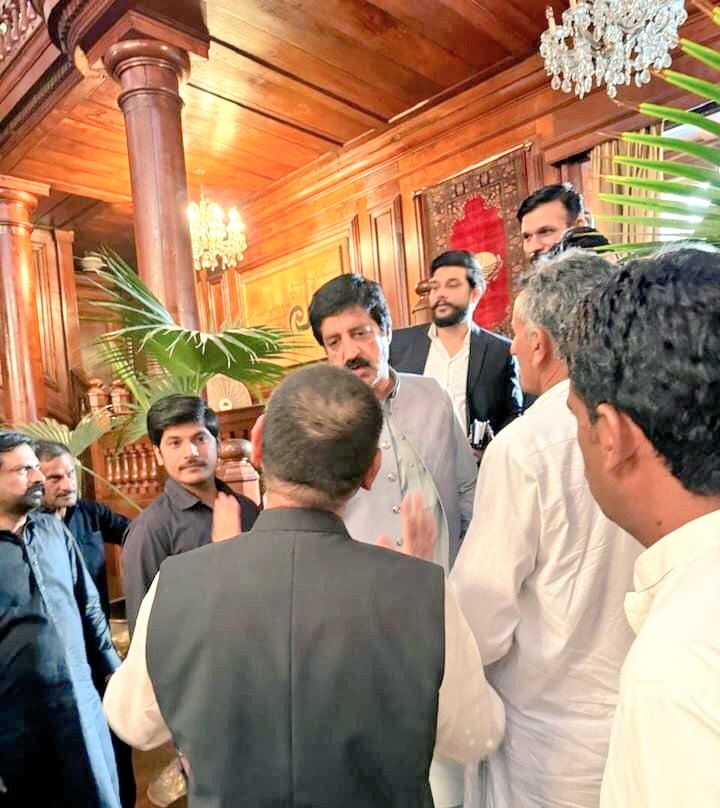 LahorePyo's tweet photo. پیپلز یوتھ آرگنائزیشن لاہور کے انفارمیشن سیکریٹری ملک نبیل نصیر و @NabeelNaseer9 ڈپٹی انفارمیشن سیکریٹری سلویسٹر شہباز  @SylvesterPPP کی انفارمیشن بیورو کی میٹنگ میں شرکت.
میٹنگ میں وفد کی قیادت پیپلز پارٹی لاہور کی انفارمیشن سیکریٹری محترمہ @FaizaAhmedMalik  نے کی. https://t.co/ki5pGyAbaS