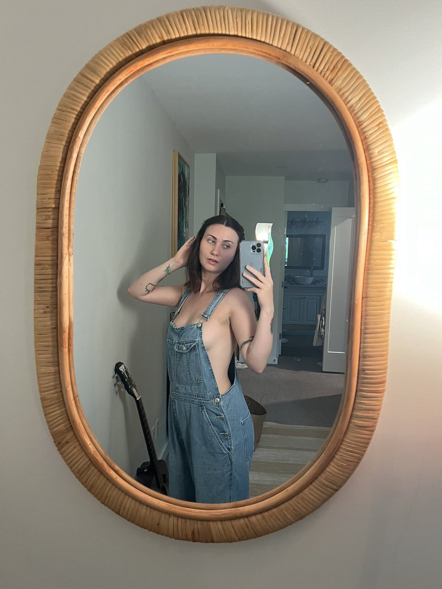 XORoseDaily's tweet photo. @sweetiepiebri Sending 🍒 to every new follower https://t.co/s0hgmh8QPA