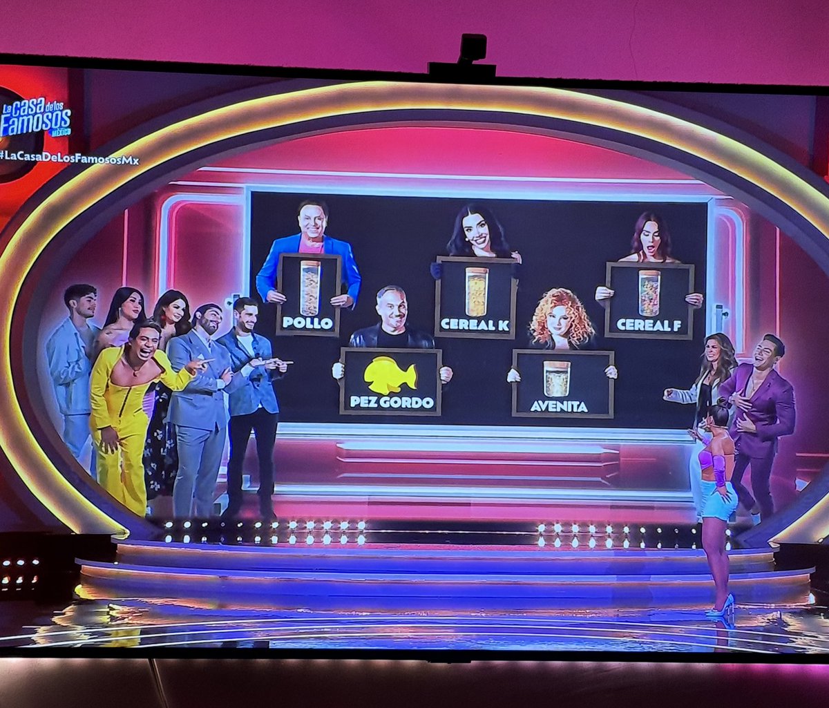 mariannamn_'s tweet photo. Si quedan todos nominados tenemos ventaja de poder salvar a los 5 por que son menos #LaCasaDeLosFamososMx https://t.co/ozbQZiJDZH