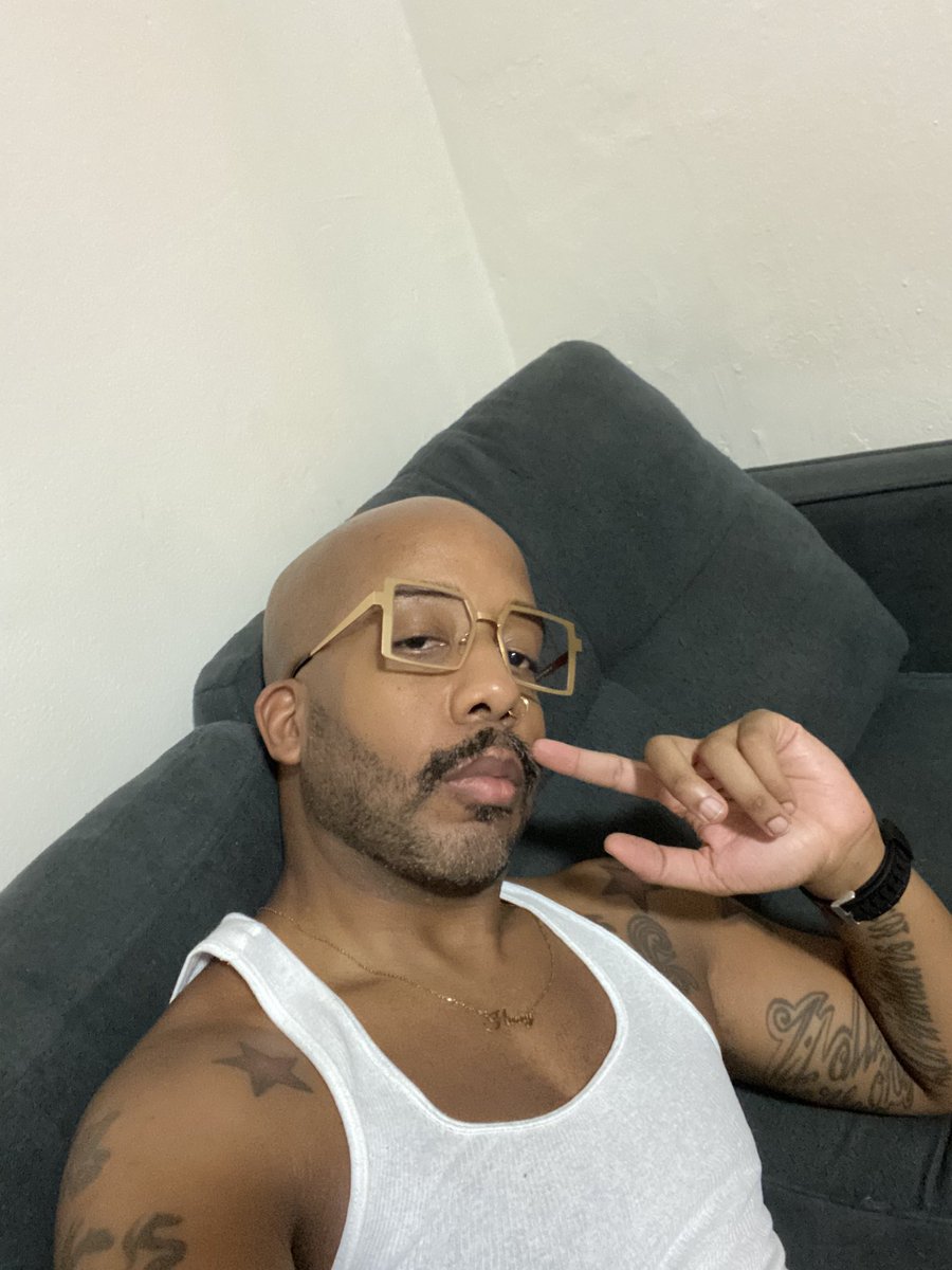 𝔼𝕕𝕚𝕥𝕙 ℙ𝕦𝕥𝕙𝕚𝕖 tweet media