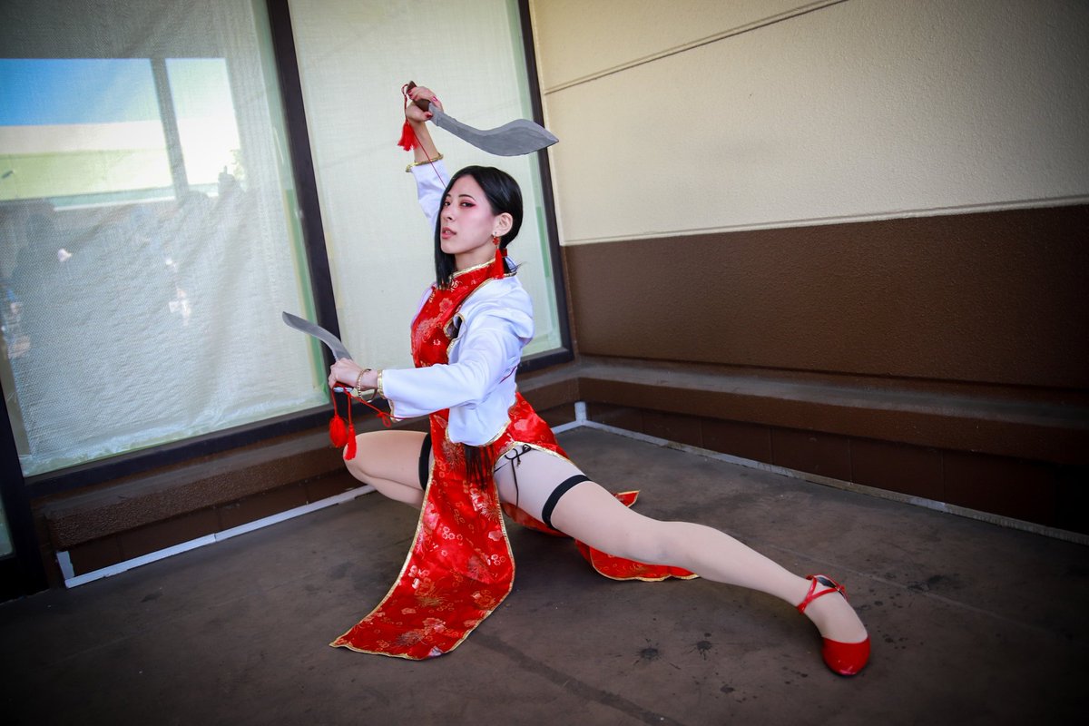 BloodR99's tweet photo. 【 BLACK LAGOON / Cosplay 】

ブラクラ、滅茶苦茶強くて格好良い女ばかり出るので無料で読めるチャンスで是非ハマって…‼️

#ブラクラ
#BlackLagoon
#レヴィ
#ロベルタ
#シェンホア
#バラライカ https://t.co/mwsdknUOtR