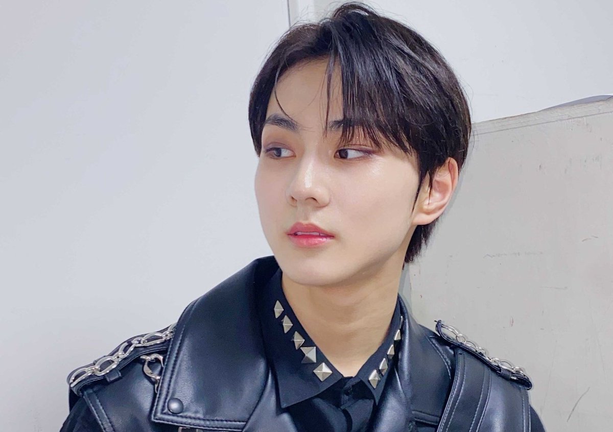enhypentw's tweet image. Es el #𝓟r𝗂ׅׄ֟፝𝗻ׂׅɕeʼ𐀶᭄ུ𓈒࣪誕辰 y yo ya me conecté para acompañar al bonito de @ZB10FF en este día, así que no me molesten porque yo ya me encuentro en mi #迄今𓈒࣪𖥔ཻུ۪۪࣪𝕾a𝕜u. 

#𝑙ovie–ᡣ𐭩o𝕠n °☄️ 𝚌at