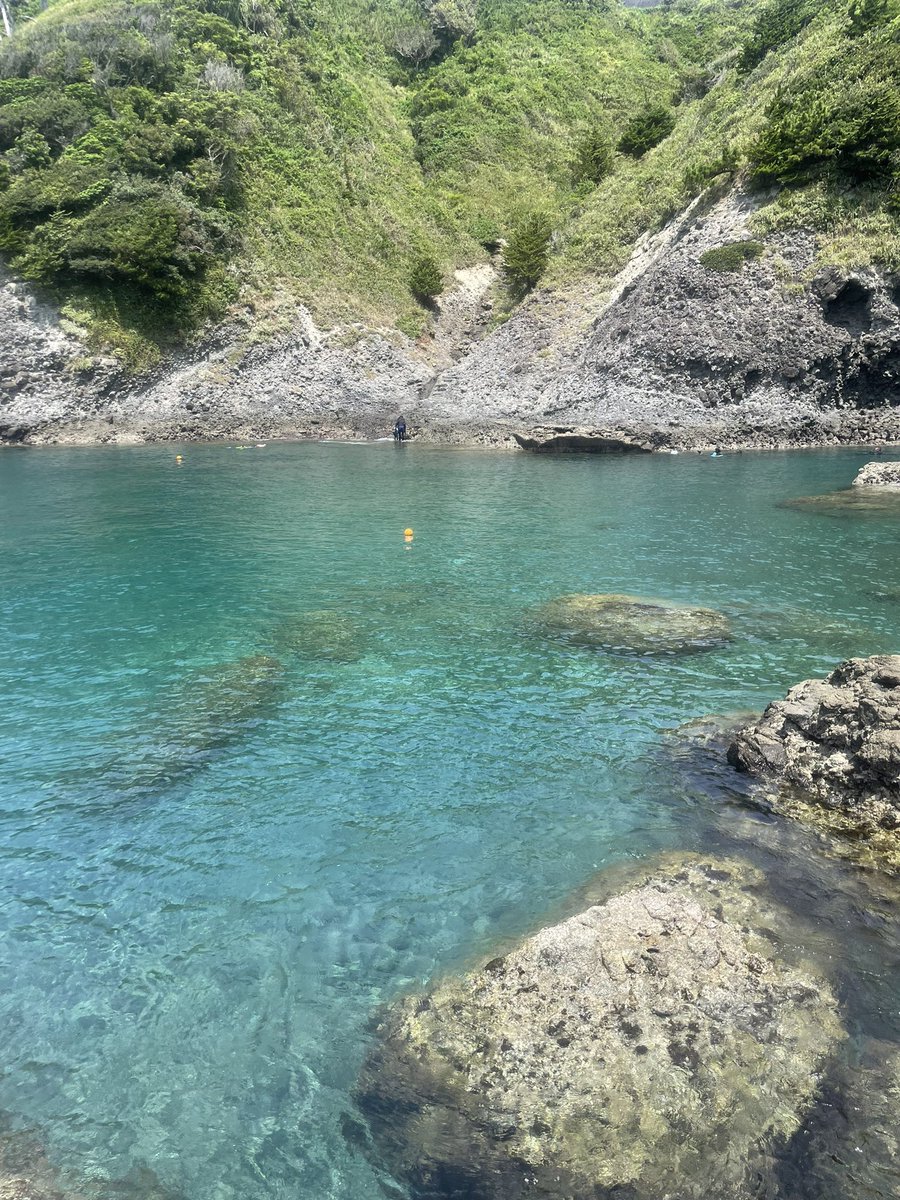 yukimaru2233's tweet photo. ヒリゾ浜行ってきました‼️
綺麗すぎてやばかった！！✨✨🏝
加工なしです！🙅‍♀️笑 https://t.co/61cjwzL7rA
