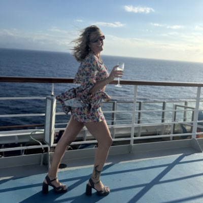 eylemmania's tweet photo. #YeniProfilResmi https://t.co/pm8ZKAa41L
