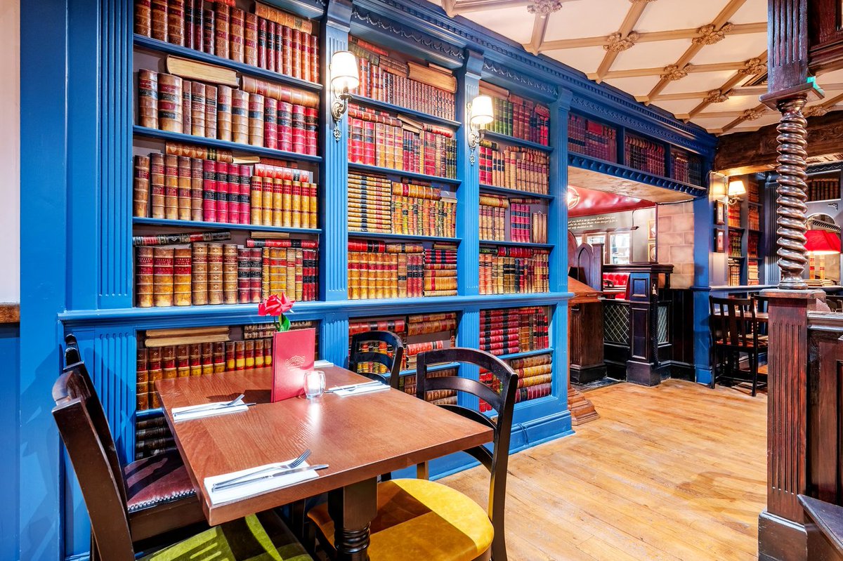 Historic pub Bacchus Bar reopens with fresh new look - and it looks fantastic! 😍

Read more here 👉 tinyurl.com/5c7wtj36