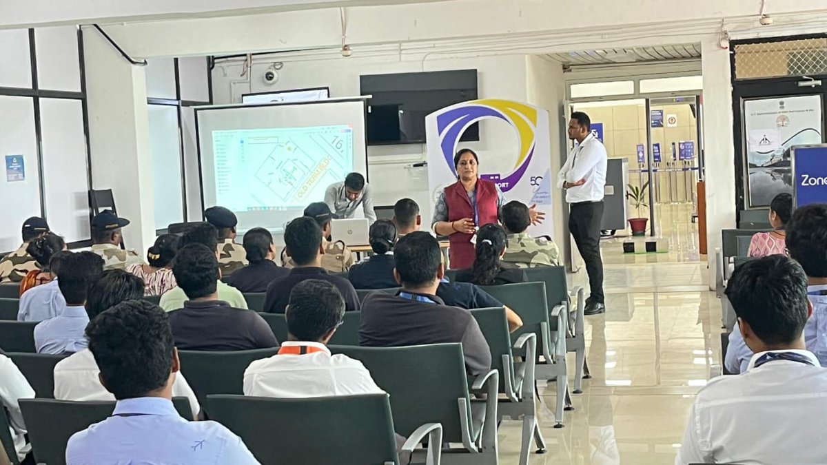 aaidiuairport's tweet photo. विमानन सुरक्षा संस्कृति सप्ताह के उपलक्ष्य में दीव हवाई अड्डे@aaidiuairport पर कार्यरत विभिन्न एजेन्सियों के कर्मियों के बीच विमानन सुरक्षा जागरुकता सत्र का आयोजन किया गया।
#SeeItSayItSecureIt
@aairedwr @AAI_Official https://t.co/2g7DYrv55e