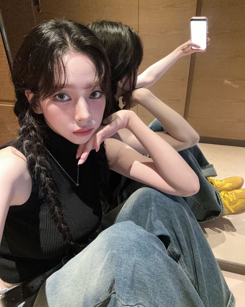 dearlyaluna's tweet photo. https://t.co/znVLJCJWza