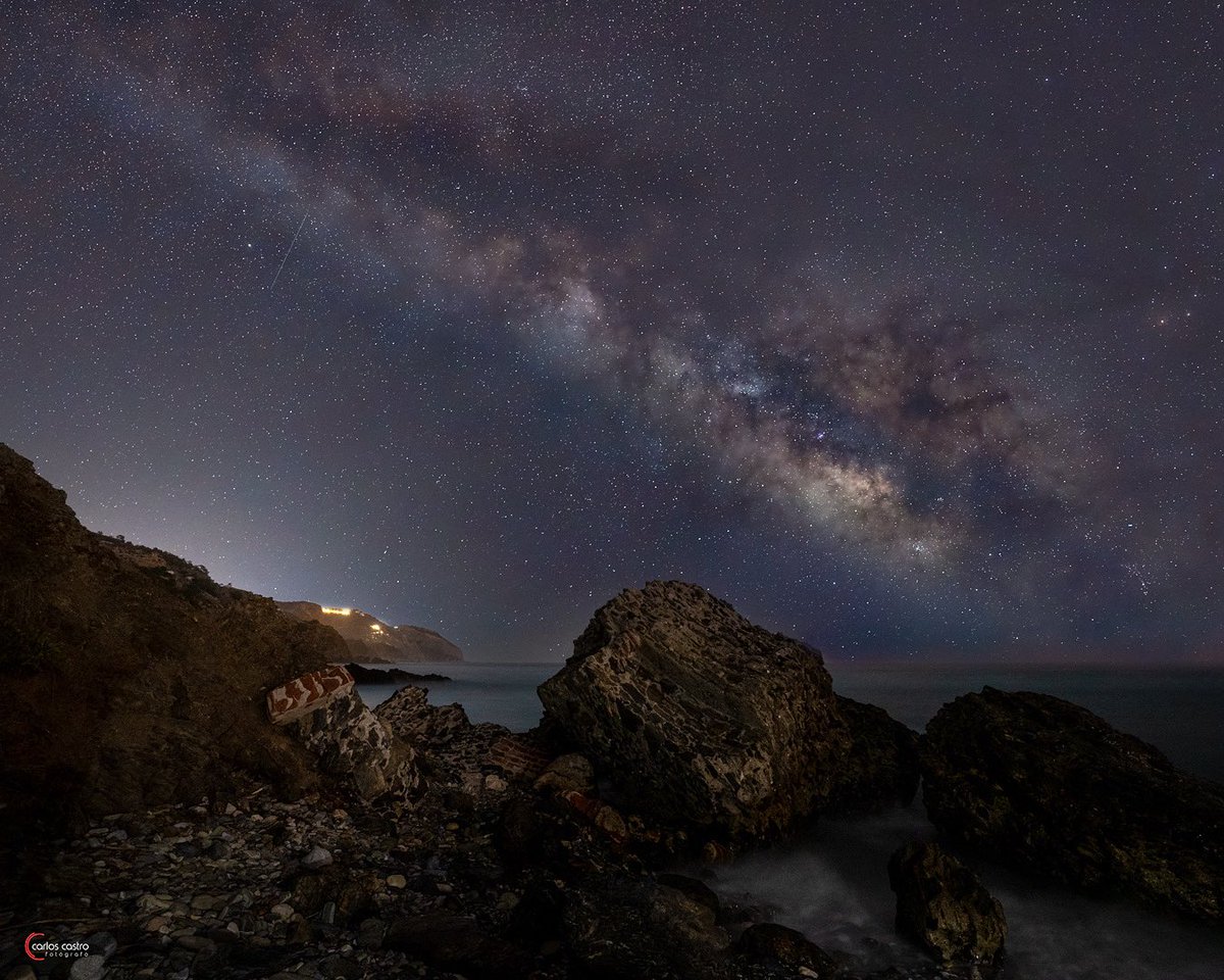 Carloscastro_82's tweet photo. ¿Sabías que Maro (Nerja) es el mejor lugar para ver la Vía Láctea de la Costa del Sol? ✨❤️ https://t.co/bAOQ7wYgft