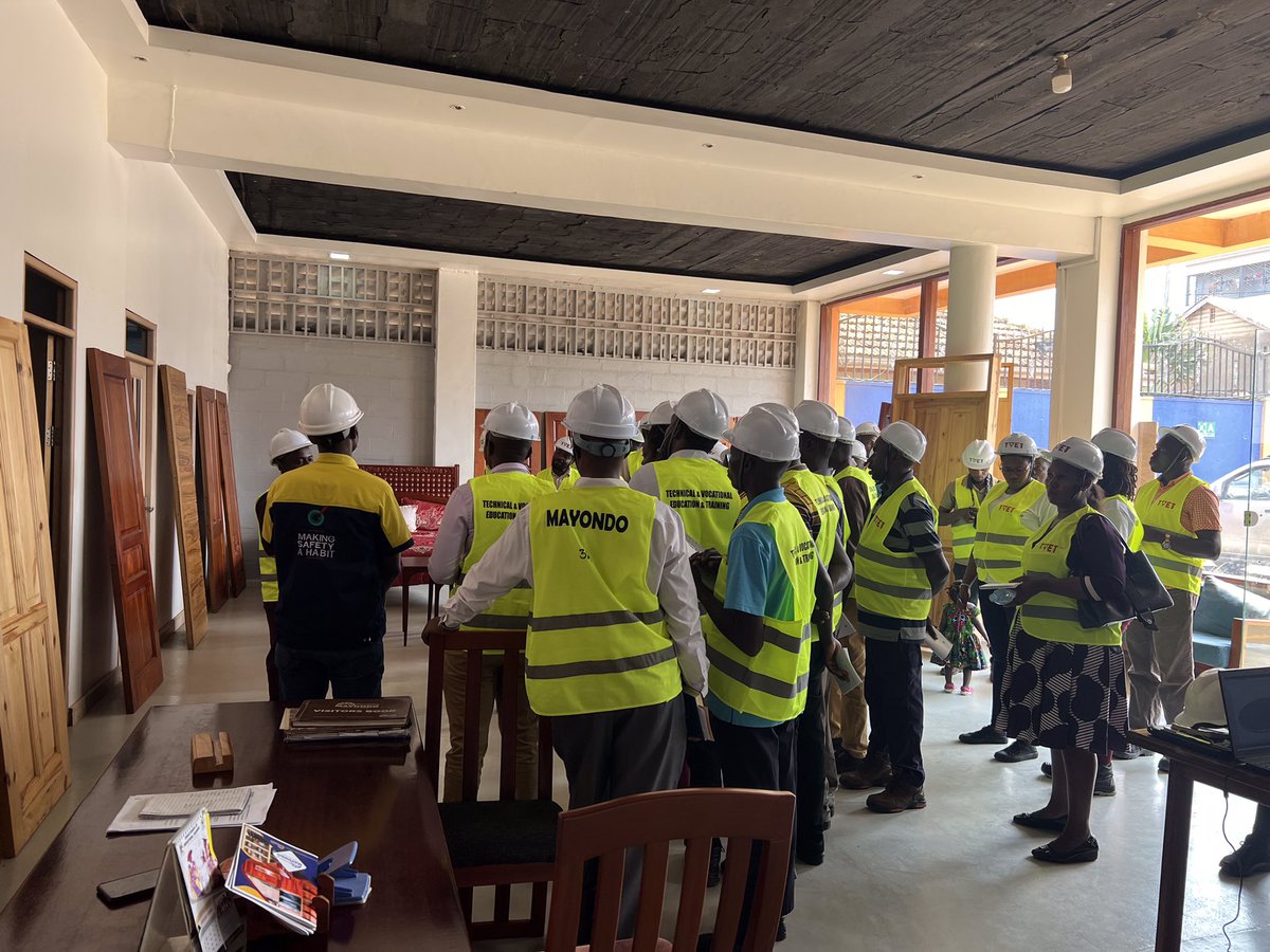 Mayondo Furnishing tweet media