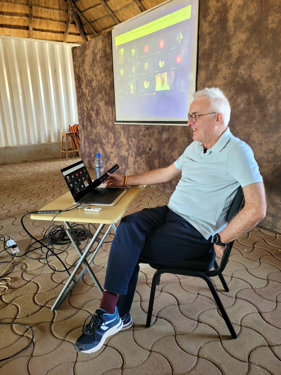 ACUZambia's tweet photo. Franchising expert Jonathan Seale has joined us online from the UK and is taking questions right now! Join in here:
https://t.co/TRIIcQ1wiB

#ACU
#Business 
#Franchising
#GraceAndKnowledge
#GrowTime https://t.co/F0AVIzSiCU
