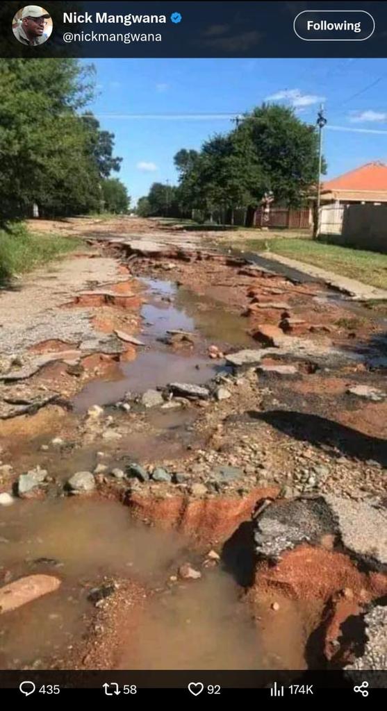 MaiMimiVeChange's tweet photo. @killerzivhu1 How can you celebrate one road in a country with 1000s of neglected unusable roads...... You trying way too hard to please. It seems u guys have to keep bootlicking for protection esp kana mabviswa pazvigaro lol. #ToSaveZimbabweZanupfMustGo https://t.co/E7ZiAHmgbI