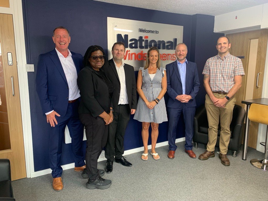 It was a pleasure to show Dee Hylton and Jon-Paul FitzGerald from Aviva around our newest branch in Norwich.

Dee and Jon-Paul did us the honour of cutting the ribbon and officially opening the site for us.

#Aviva #Norwich #Norfolk #newlocation #greatplacetowork #vehicleglass