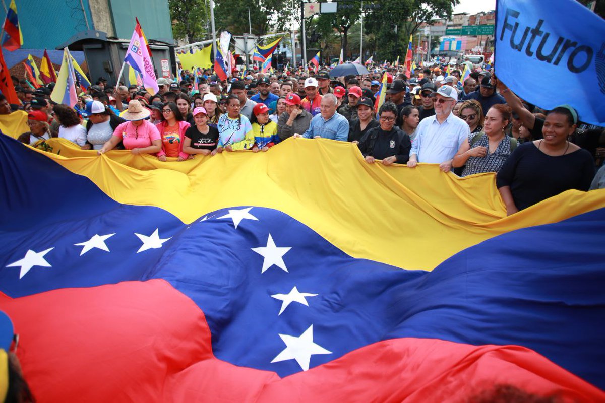 JoseManuelBarroso (@wardofmusic1) on Twitter photo <a href="/Mippcivzla/">MIPPCI</a> ¡ETIQUETA DEL DÍA! #PuebloSonrienteYEnPaz ¡Nuestra Amada Patria VENEZUELA de gente Honrada! <a href="/NicolasMaduro/">Nicolás Maduro</a> <a href="/luchaalmada/">Alfred Nazareth</a> @PiensaIA <a href="/SISCOM/">SISCOM503</a> <a href="/fotoecocultura/">Yoger Armas ¡Siempre Por El Camino De Chávez!</a> <a href="/BattleWinner3/">BattleWinner</a> <a href="/wardofmusic1/">JoseManuelBarroso</a> <a href="/Gustavo1595nov/">Gustavo OLivares</a> <a href="/AnaGPinto1/">Ana G Pinto</a> <a href="/RRPIERU/">#EnVictoria</a> <a href="/YriadS/">Dairy Sibrian</a> <a href="/ANNAVENCEDORA/">ANNA DADDIO</a> <a href="/MaikelVzla2024/">Maikel Lucena</a> <a href="/AndreaD_15_16_/">Andrea Duarte</a> <a href="/Mippcivzla/">MIPPCI</a> ¡ETIQUETA DEL DÍA! #PuebloSonrienteYEnPaz ¡Nuestra Amada Patria VENEZUELA de gente Honrada! <a href="/NicolasMaduro/">Nicolás Maduro</a> <a href="/luchaalmada/">Alfred Nazareth</a> @PiensaIA <a href="/SISCOM/">SISCOM503</a> <a href="/fotoecocultura/">Yoger Armas ¡Siempre Por El Camino De Chávez!</a> <a href="/BattleWinner3/">BattleWinner</a> <a href="/wardofmusic1/">JoseManuelBarroso</a> <a href="/Gustavo1595nov/">Gustavo OLivares</a> <a href="/AnaGPinto1/">Ana G Pinto</a> <a href="/RRPIERU/">#EnVictoria</a> <a href="/YriadS/">Dairy Sibrian</a> <a href="/ANNAVENCEDORA/">ANNA DADDIO</a> <a href="/MaikelVzla2024/">Maikel Lucena</a> <a href="/AndreaD_15_16_/">Andrea Duarte</a>