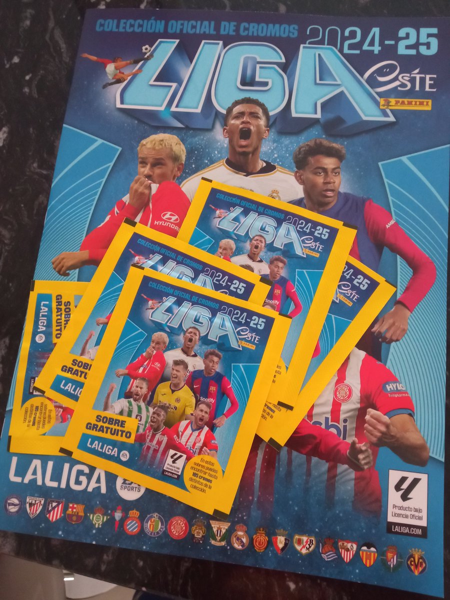 Con la misma ilusión de cada verano, desde que empecé a coleccionar en el 1994. Echando de menos el formato de cromo tradicional y no miniatura @paninicromos . Espero que recapaciten para las próximas temporadas