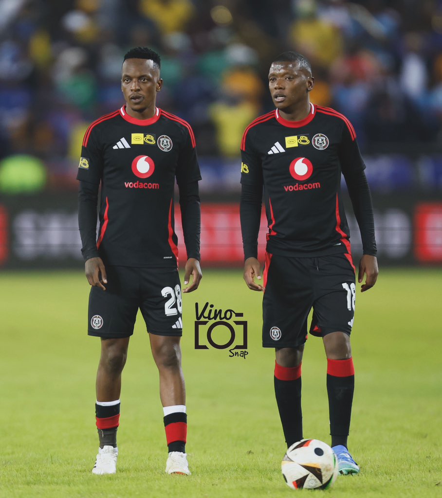 HumbleBarcaneer's tweet photo. Can Maswanganyi and Dlamini play together in midfield
A thread https://t.co/PtSKqUiHhX