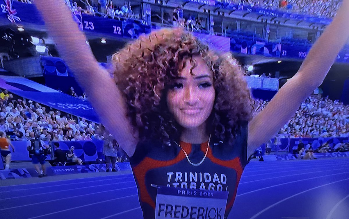 CryptoCronkite's tweet image. Trinidad and Tobago ran the 4x100 relay with twin sisters Sanaa and Sole Frederick

they look like shampoo models but doesnt hair like this genuinely cost you a few hundredths twice lol