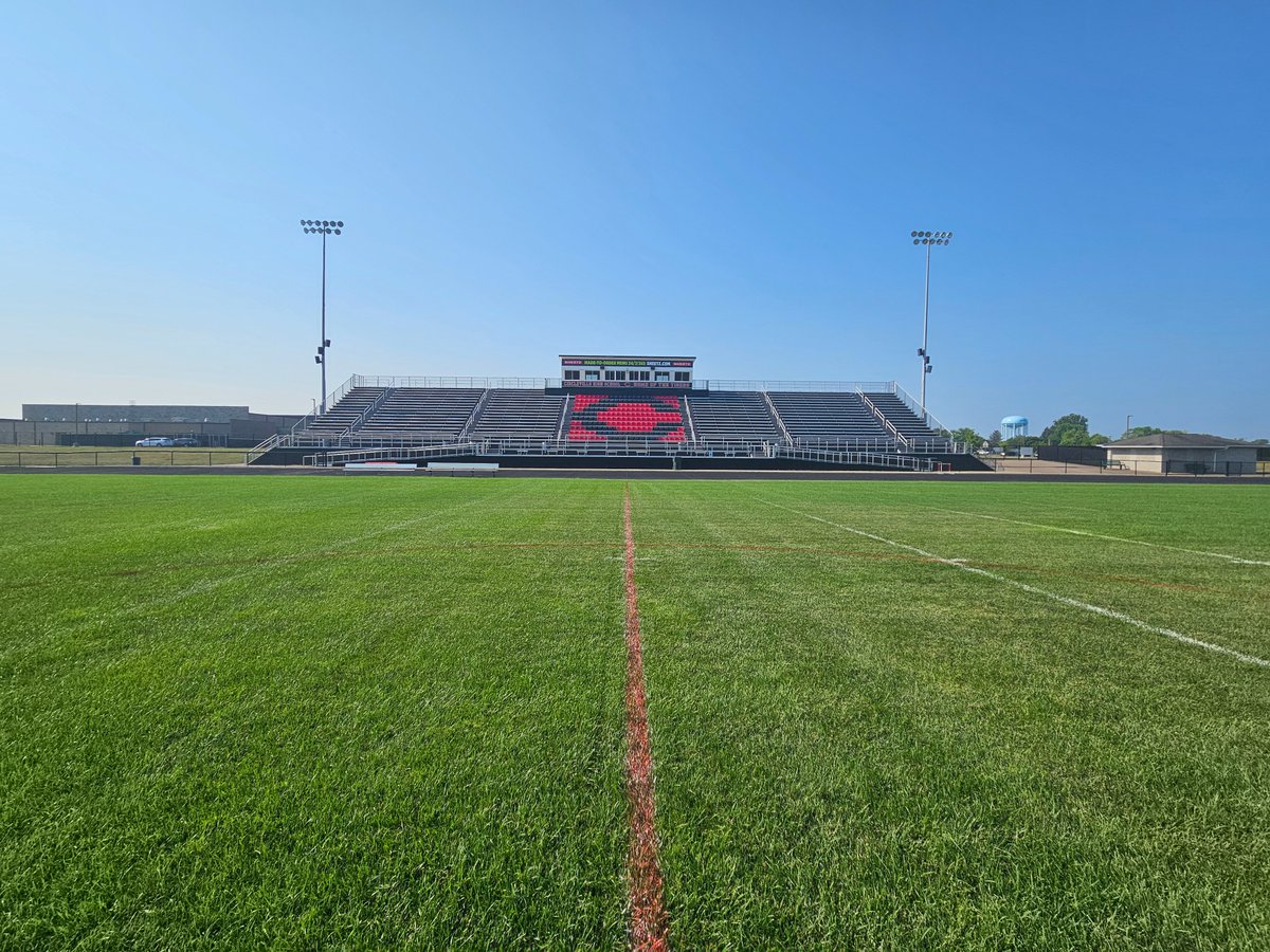 fieldsourceohio's tweet photo. Tiger Field in @CirclevilleCity  looking and playing great as a scrimmages begin.

This has been the toughest summer since the field was renovated in 2021 as Pickaway County has been in a severe drought. Chad Crites and the Maintenance staff have done a wonderful job managing the field through it all.

We are grateful for the District's continued partnership and commitment to safe and high quality athletic fields for all @Athletics_CV student-athletes.

Excited to see @CirclevilleFB, @CvilleMenSoccer, and @VilleLadySoccer back in action.

Go Tigers! 🐅 

#PrepareToPlay