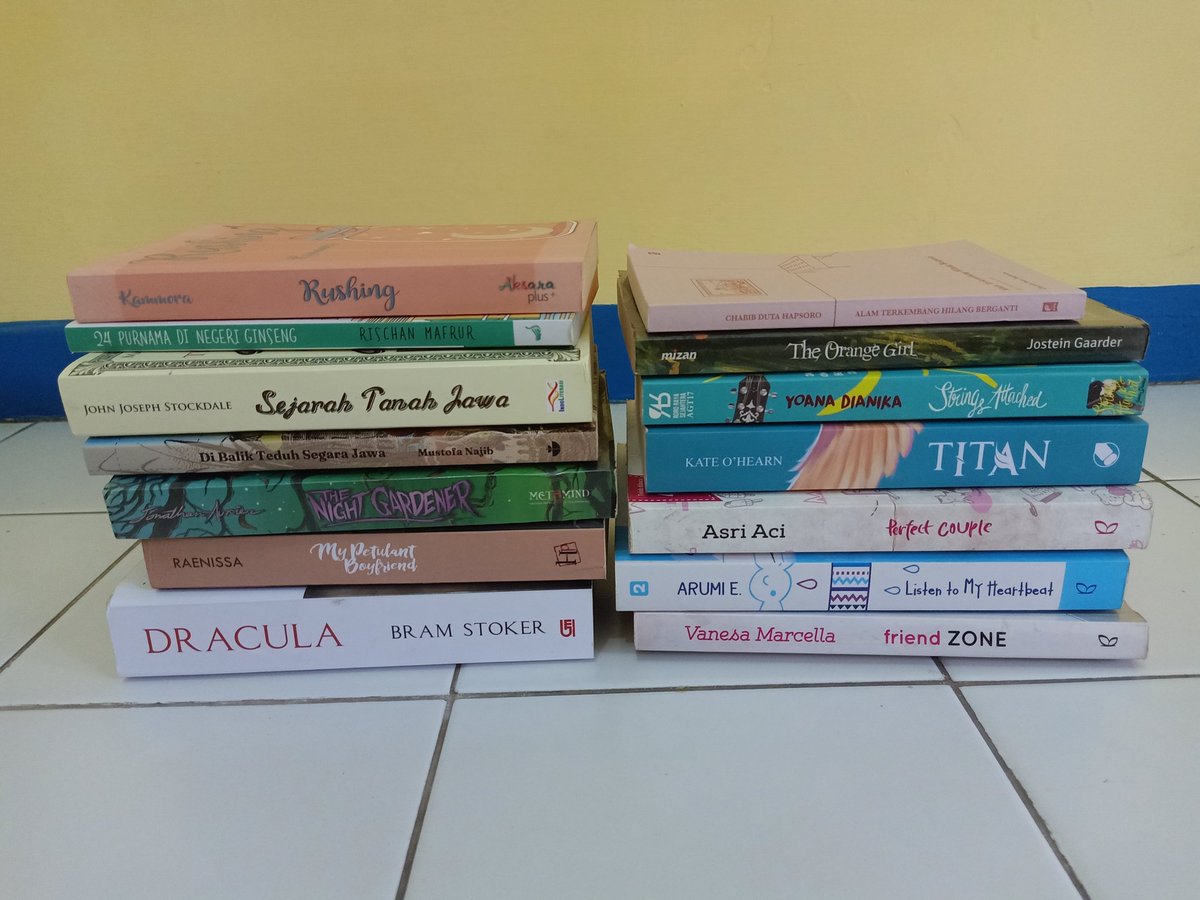 lastnightalk's tweet photo. halo aku mau jual buku novel preloved ori start 10k aja, detail tiap buku aku buat lengkap di thread ini yaa ✨ 

— tags wts jual buku novel preloved ori https://t.co/mebzNKqkK2