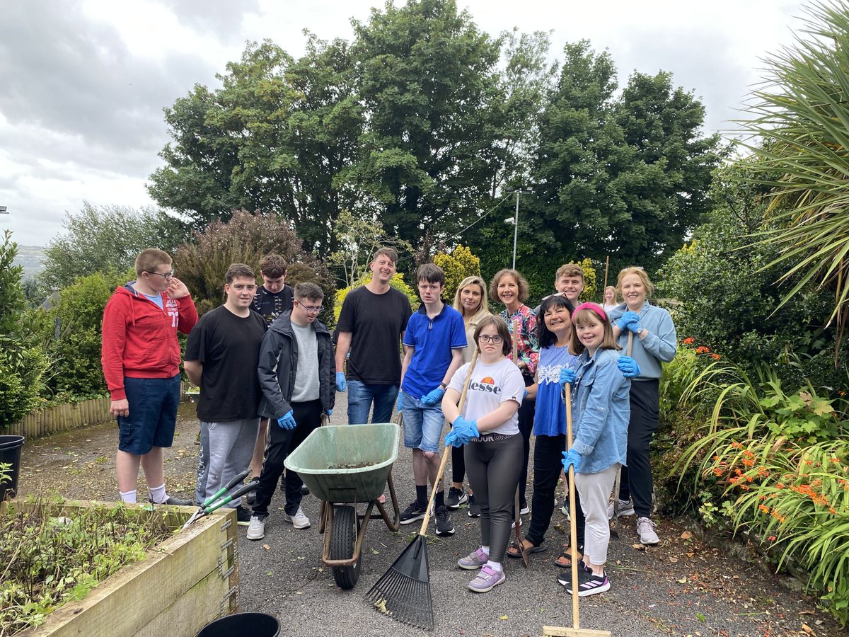 Another lovely visit to our friends at <a href="/CopeFoundation/">COPE Foundation</a> and Bonnington Training Centre 🌻
Our team at <a href="/MetropoleCork/">The Metropole Hotel Cork</a> joined the students to get the garden ready for Autumn and also to gather some produce for our kitchen teams to use in our menus 🍂