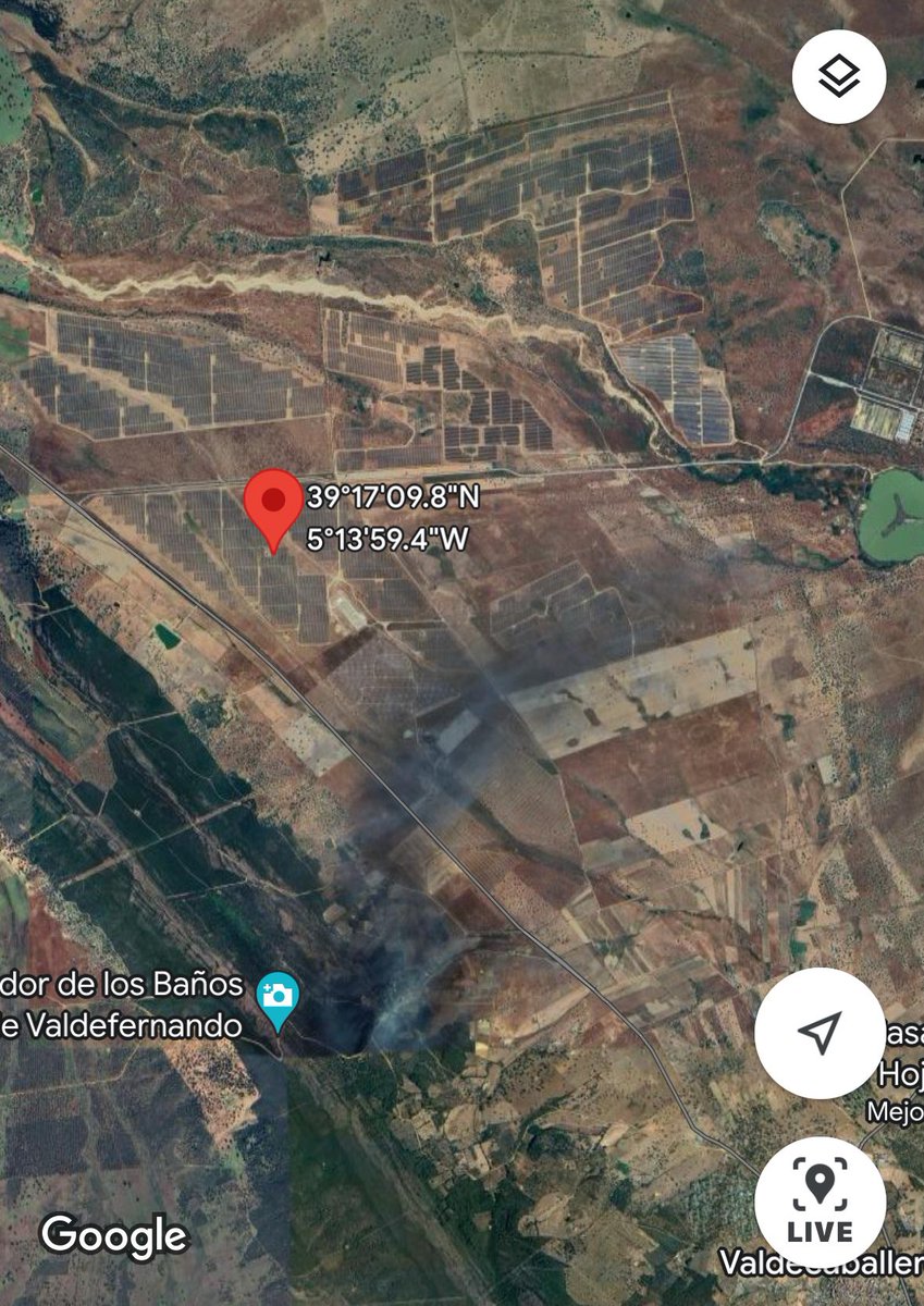 Incendio en la planta Fotovoltaica de Valdecaballeros (Badajoz)

La 6ª fotovoltaica que sale ardiendo en las últimas semanas.