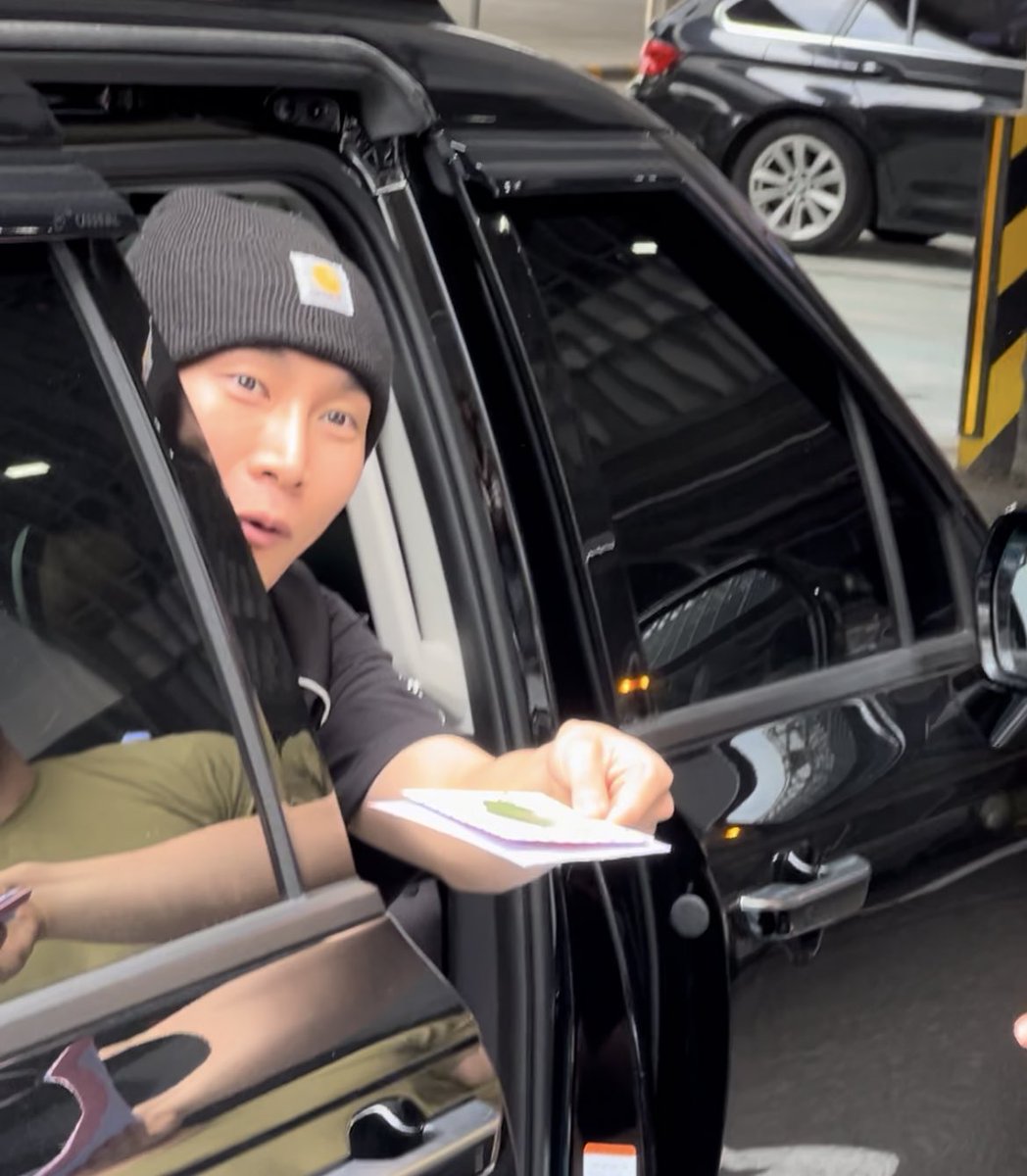 하 갸웃김 갑자기 차타더니 비명지르길래
뭐지?..햇는데 차에 이만한 벌레잇엇댘ㅋㅋㅋㅋㅋ캌ㅋㅋ ㅜㅜㅜㅜㅜㅠㅜ
근데진찌개큼