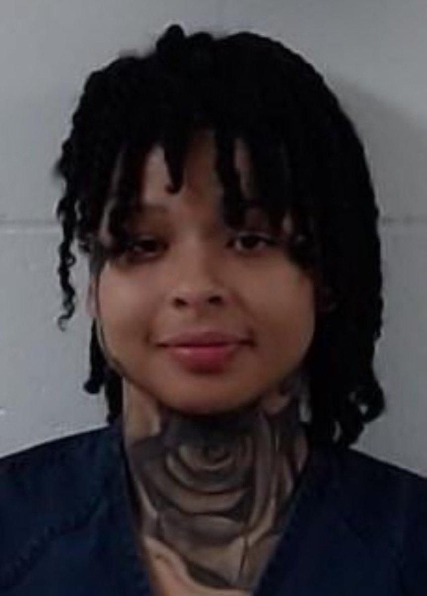 NATERERUN's tweet photo. They just dropped chrisean rock mugshot they saying the girl allegedly facing 6-8 years https://t.co/134n7hQSuI